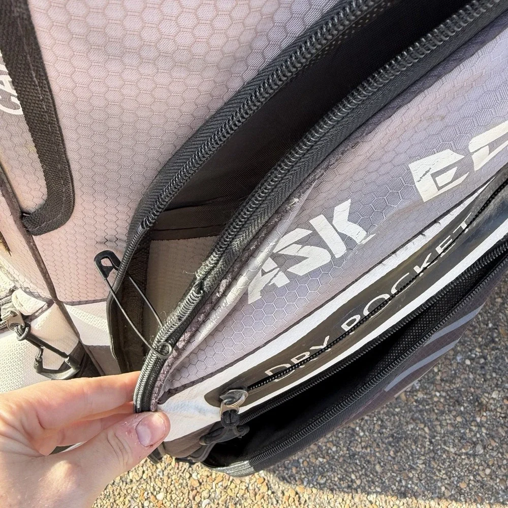 Ask Echo T-Lock 2.0 14-Way Cart Golf Bag Black/White BROKEN ZIPPER